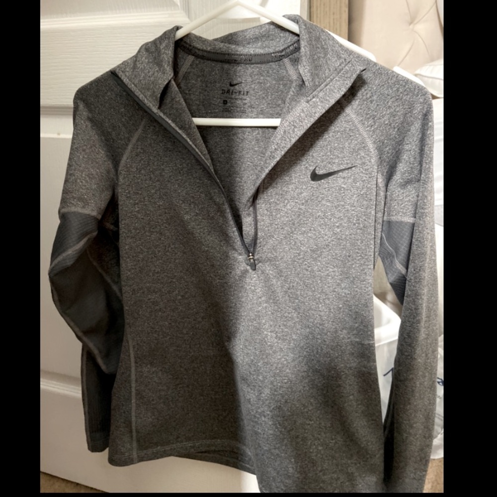 Nike pullover